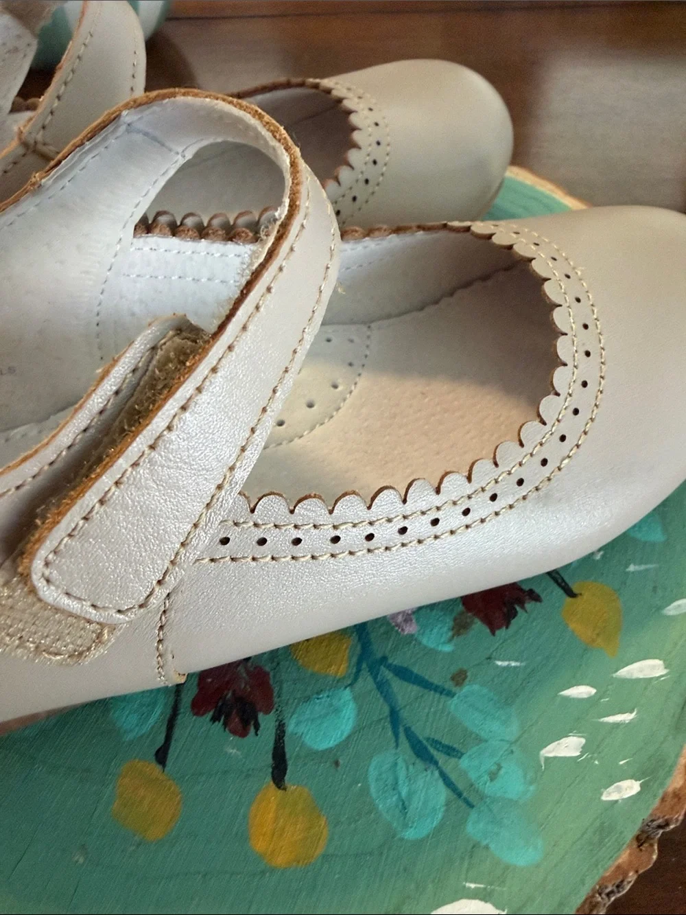 L'Amour Cream Mary Jane Dress Shoes for Kids